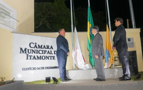 CAMARA-MUNICIPAL-DE-ITAMONTE-65